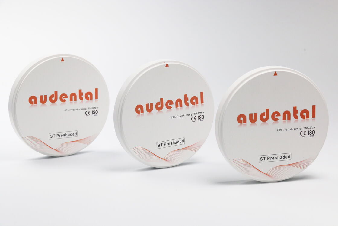 บล็อกซิรคอนิยาที่ทําสีให้เงาก่อน ให้ความแม่นยําสีแบบเดียวกันและความโปร่งใสสูง สําหรับการฟื้นฟูฟันที่ดูเป็นธรรมชาติ