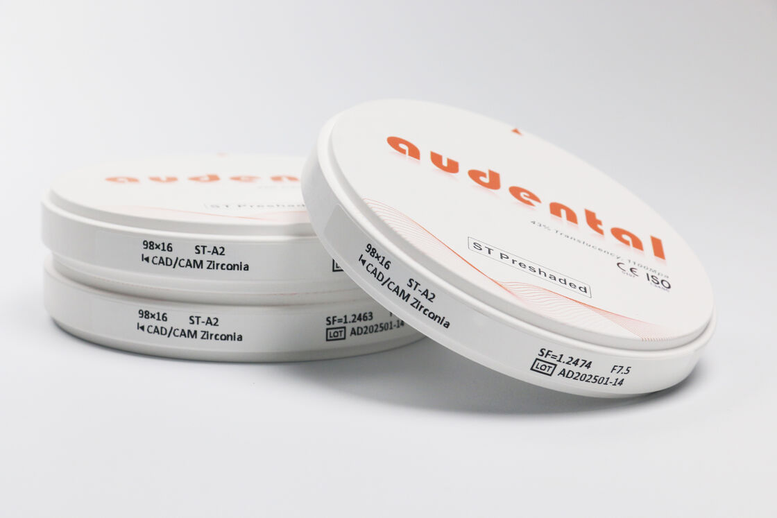 โบล็อกซิรคอนีย์ Pre-shaded ที่แสดงให้เห็นถึงความเข้ากันได้ทางชีวภาพและให้เห็นถึงความตรงกับความต้องการของอุปกรณ์การแพทย์เพื่อการรักษาฟันที่ปลอดภัย